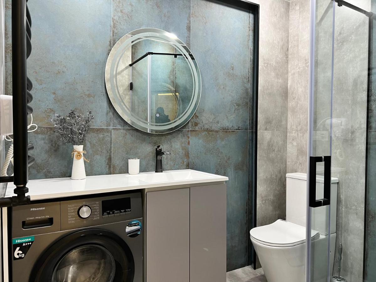 Cozy Apt 3 City Center Yerevan Bagian luar foto